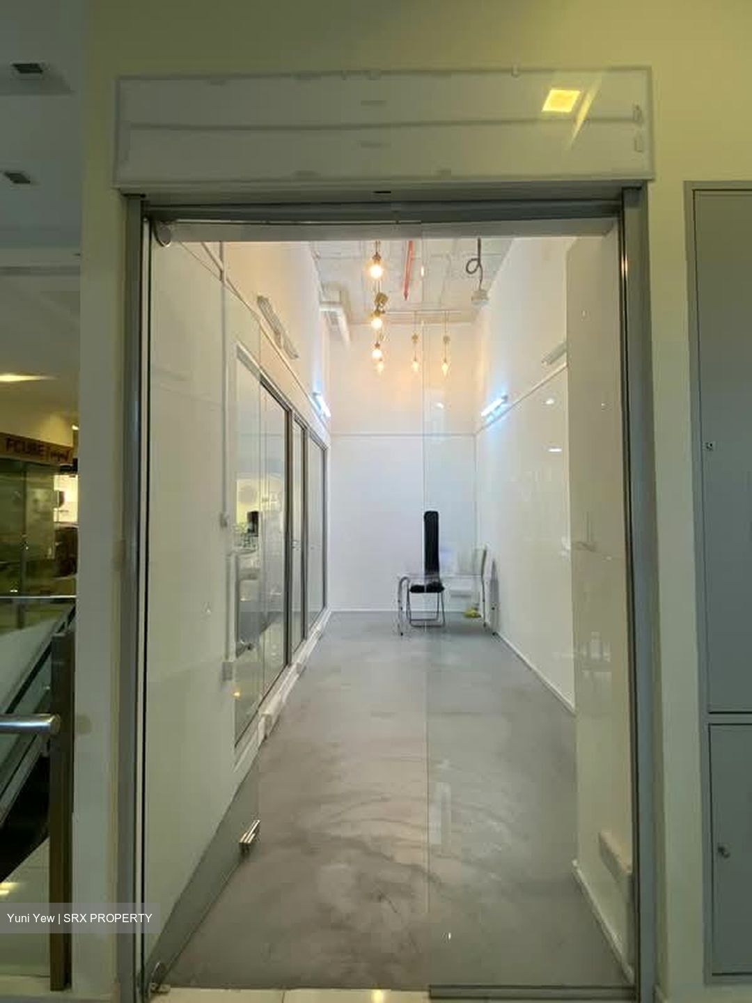 Centropod @ Changi (D14), Shop House #569149651